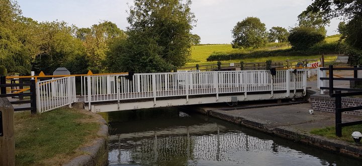 foxton swing bridge